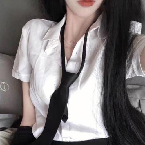 龙仁少女 海报